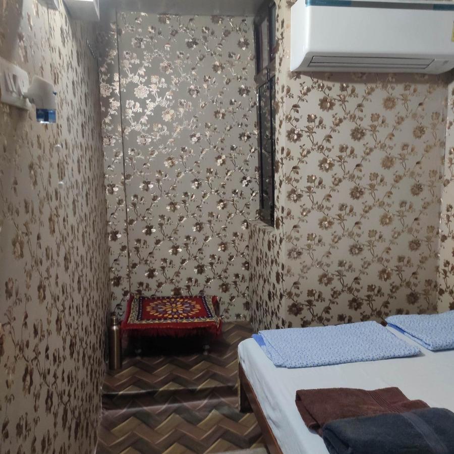 Ira Homestay Mathura - Divine Spiritual Stay Экстерьер фото